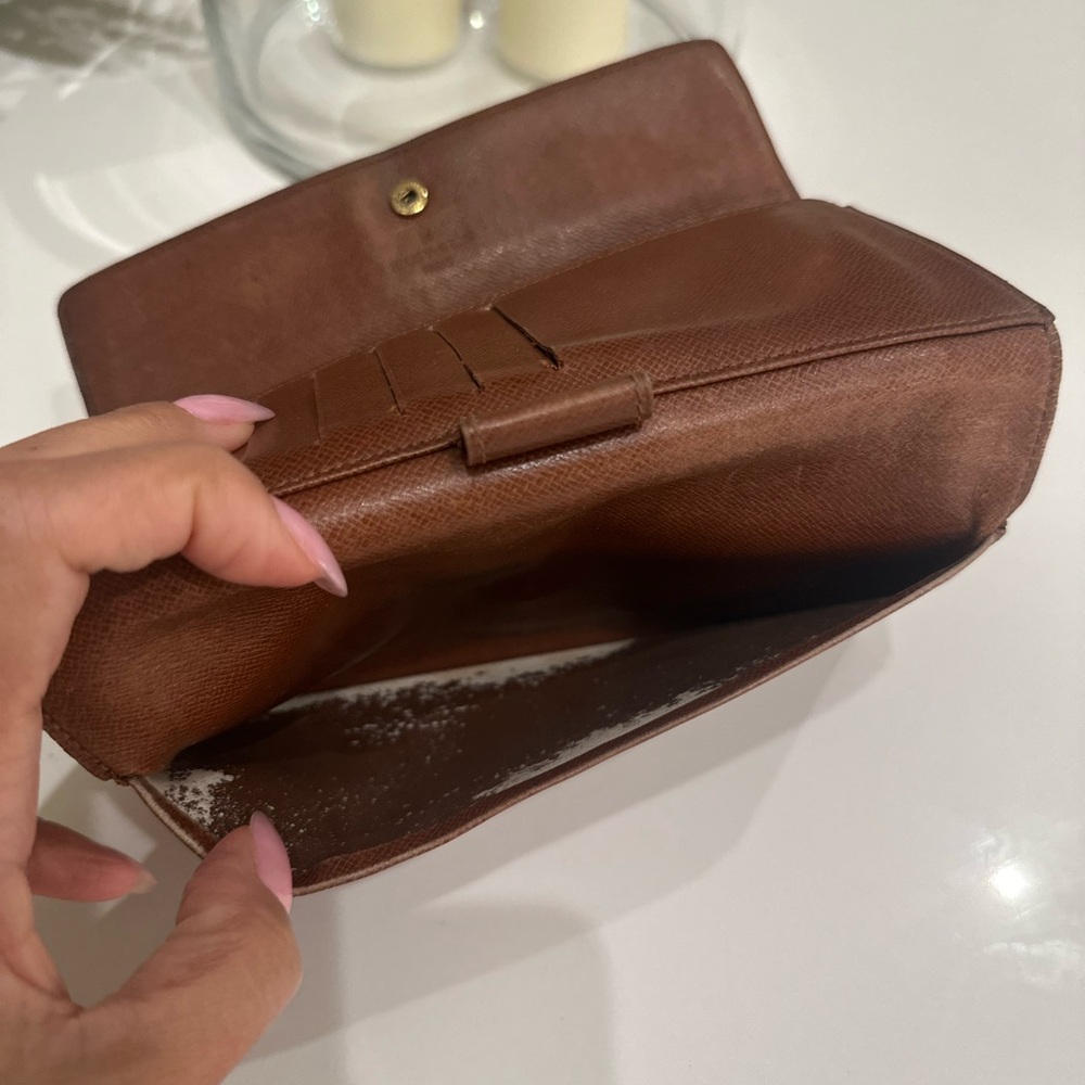 Louis Vuitton Classic Monogram Bi-Fold Wallet - Picture 9 of 12